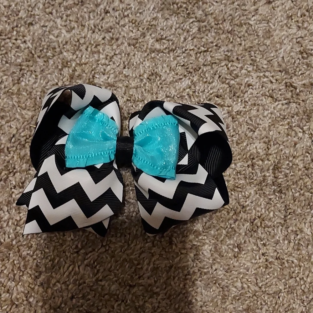 Chevron Alligator Clip Bow